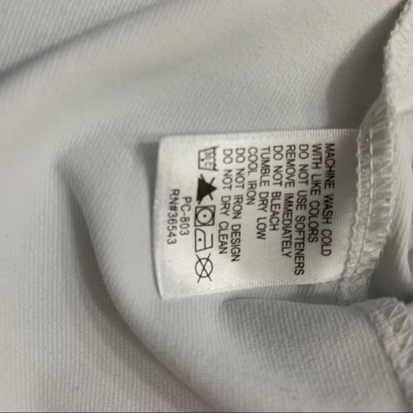 Izod red/black/white athletic sleeveless top - Picture 6 of 6